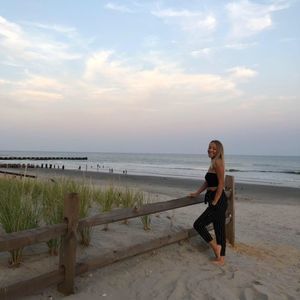 Meet your Posher, Laurie